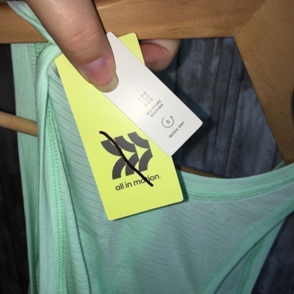 NWT All In Motion Green Tank - Picture 4 of 5